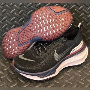 Nike ZoomX Invincible 3 Athletic Running Shoes Black Womens Size‎ 9.5